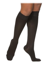 Sigvaris Women's Essential Opaque Calf Black MS - Medium Short 20-30mmHg - 862CMSW99